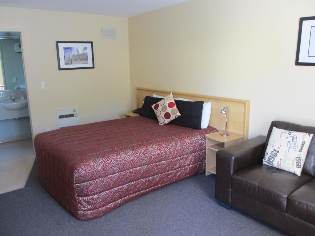 דנידין Alhambra Oaks Motor Lodge מראה חיצוני תמונה