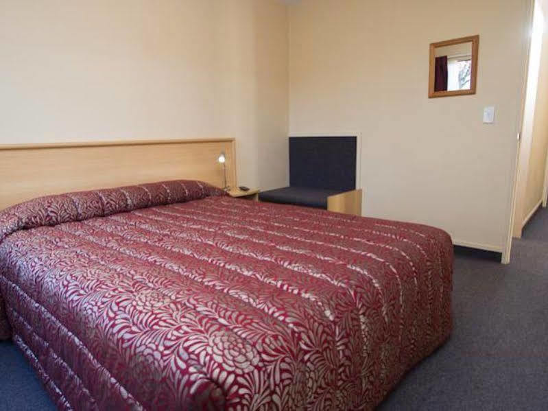 דנידין Alhambra Oaks Motor Lodge מראה חיצוני תמונה